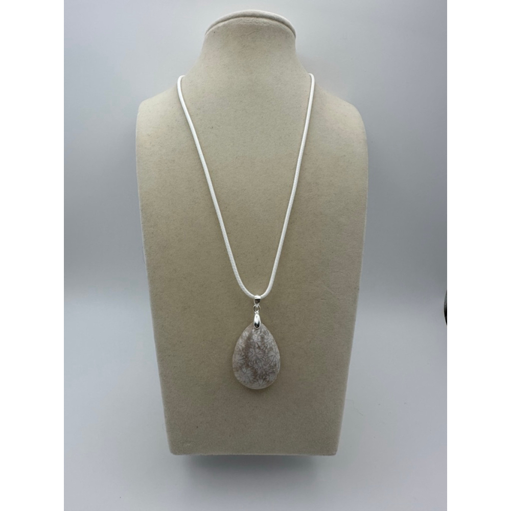 White Coral Agate Teardrop Pendant Necklace - Picture 2 of 10